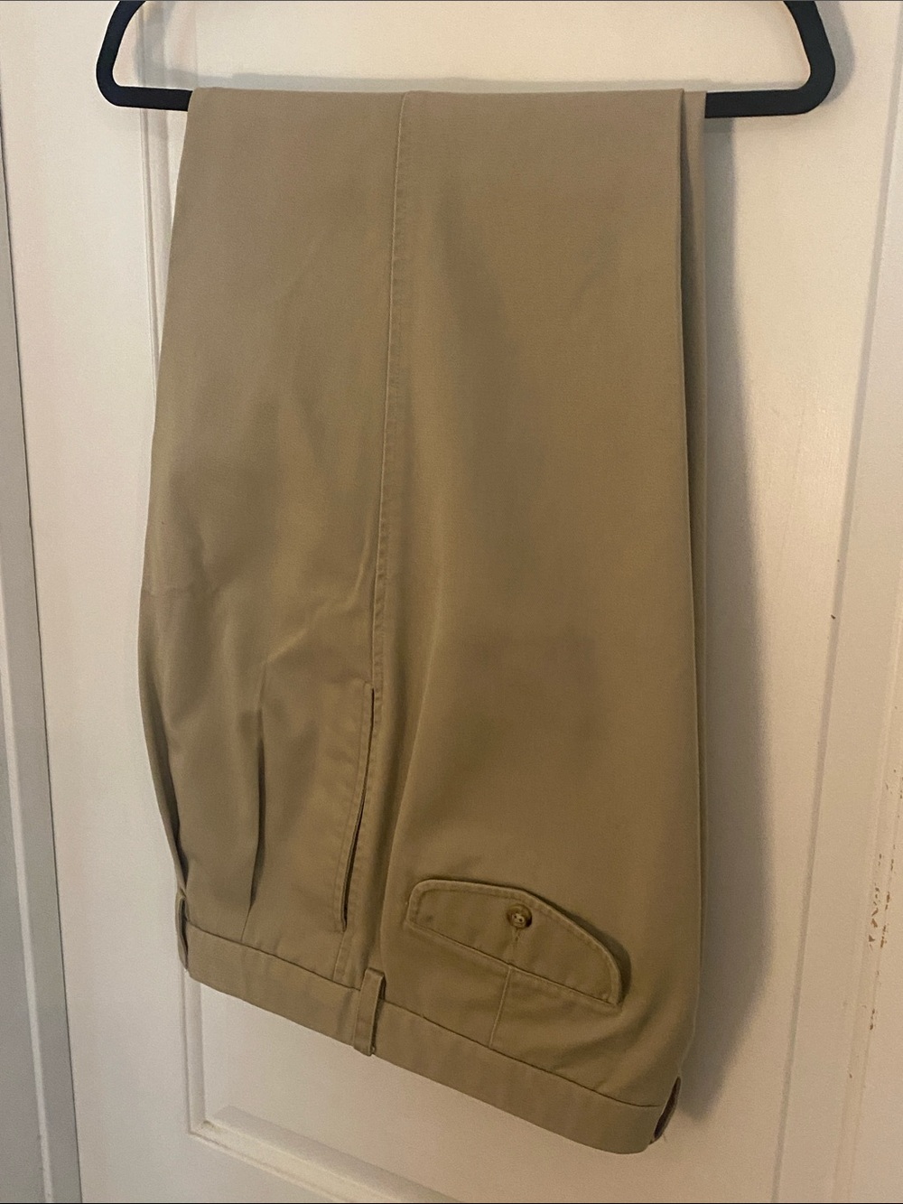 Banana Republic Khaki Chinos Pleated w/Cuffs 34R